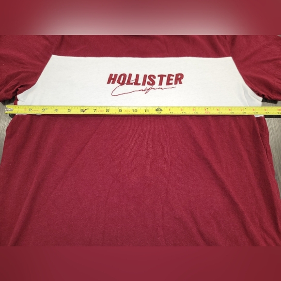 Hollister Burgundy and White Short Sleeve Tee - Picture 4 of 7